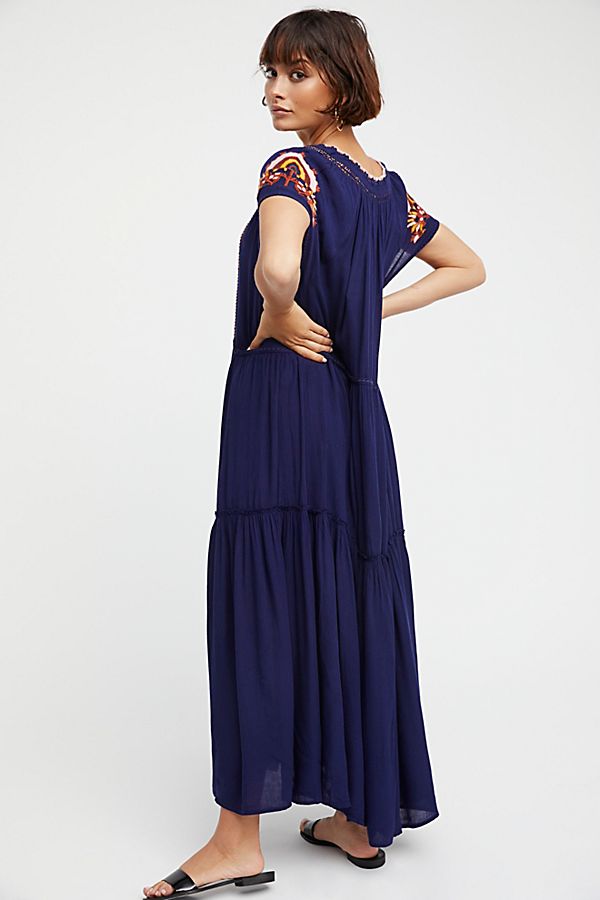 Women's embroidery long dress cotton boho style summer dress short sleeve V-neck summer maxi dress embroidery chic dress