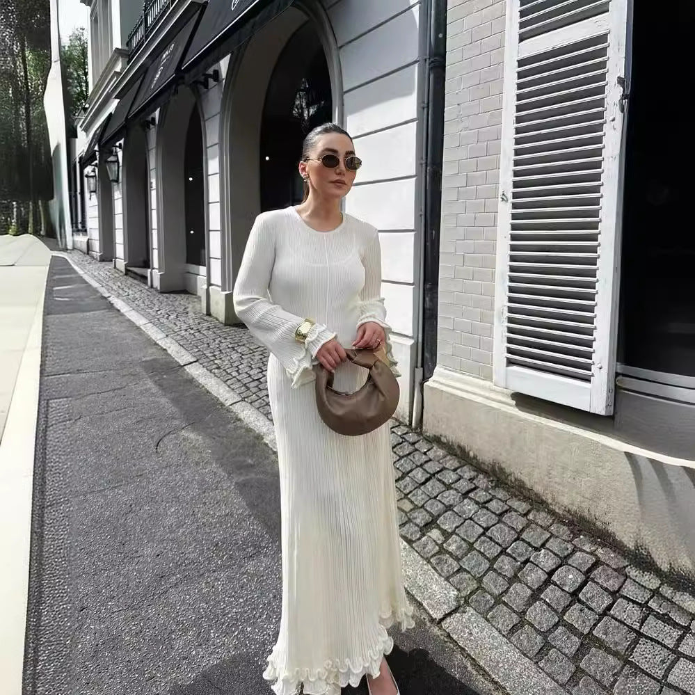 Solid color round neck long sleeved slim fit black fungus edge dress for women