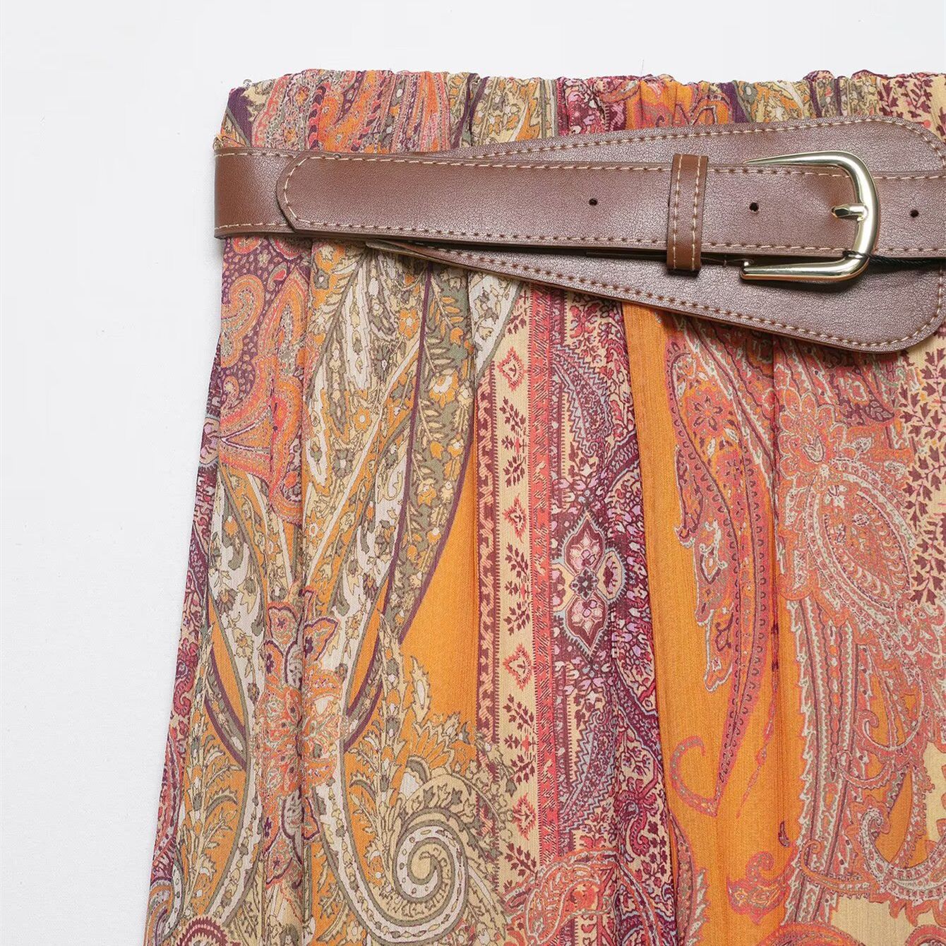 Commuting style Paisley printed MIDI skirt
